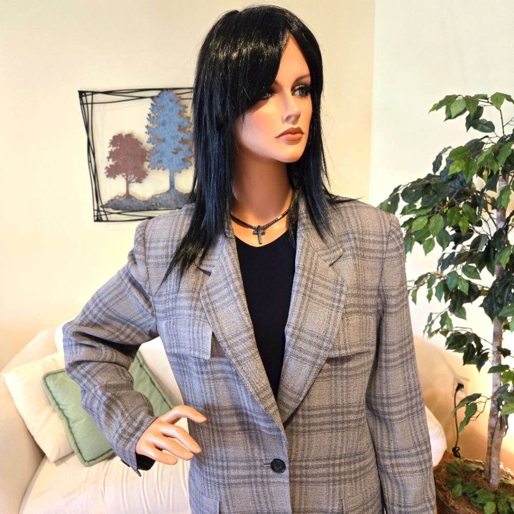 Jones of New York Woman's Green Plaid Suit, Size 12